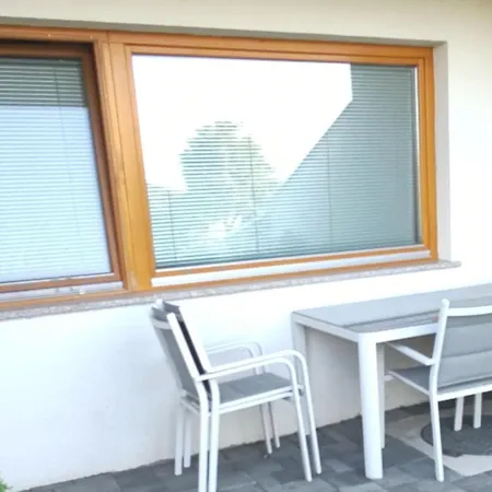 Domovoj 3* מדבודה