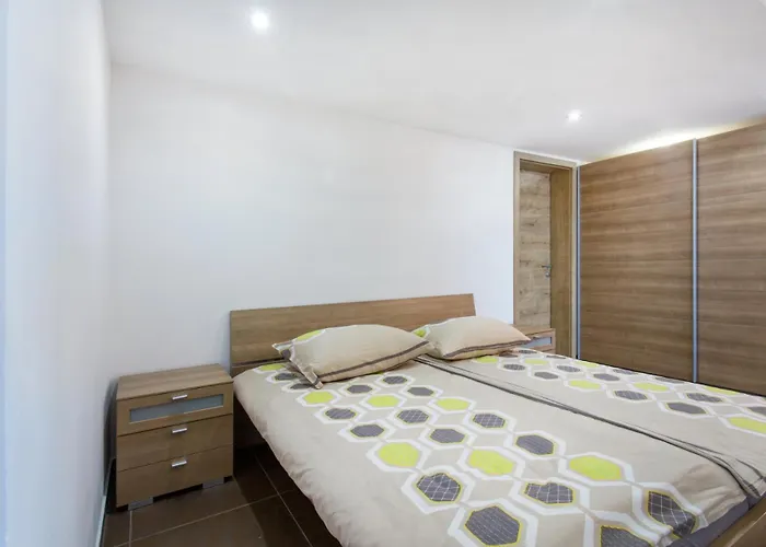 Domovoj بيت ضيافة